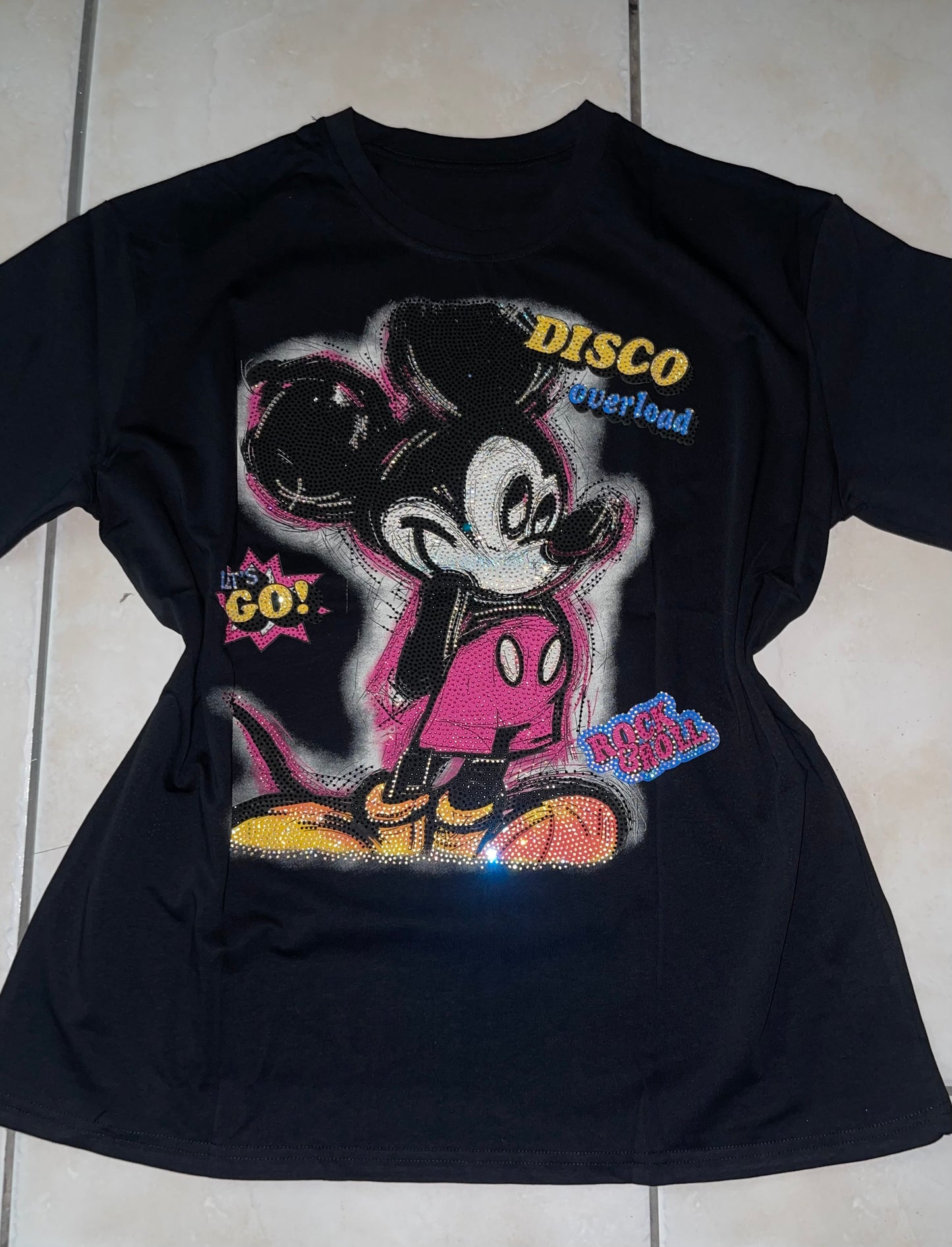 V0056-One-size t-shirt with rhinestones