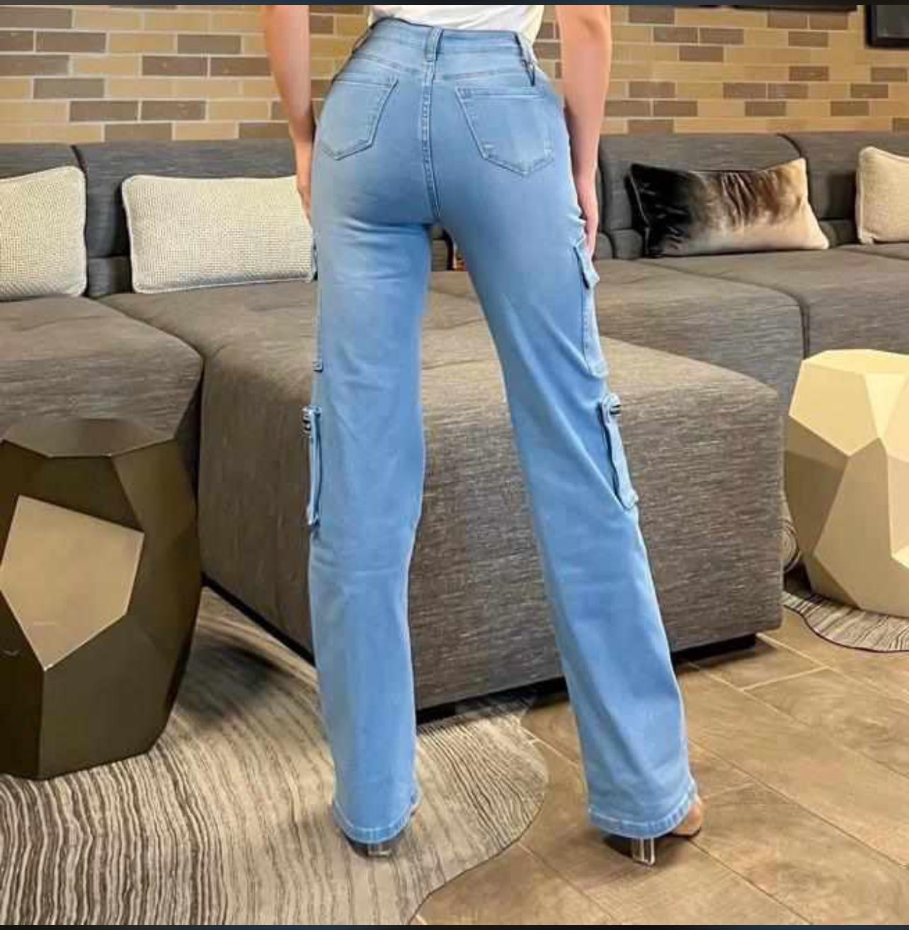 670-CARGO JEANS