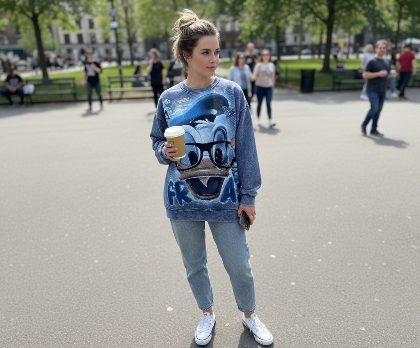 V009-Beautiful oversized sweater with rhinestones