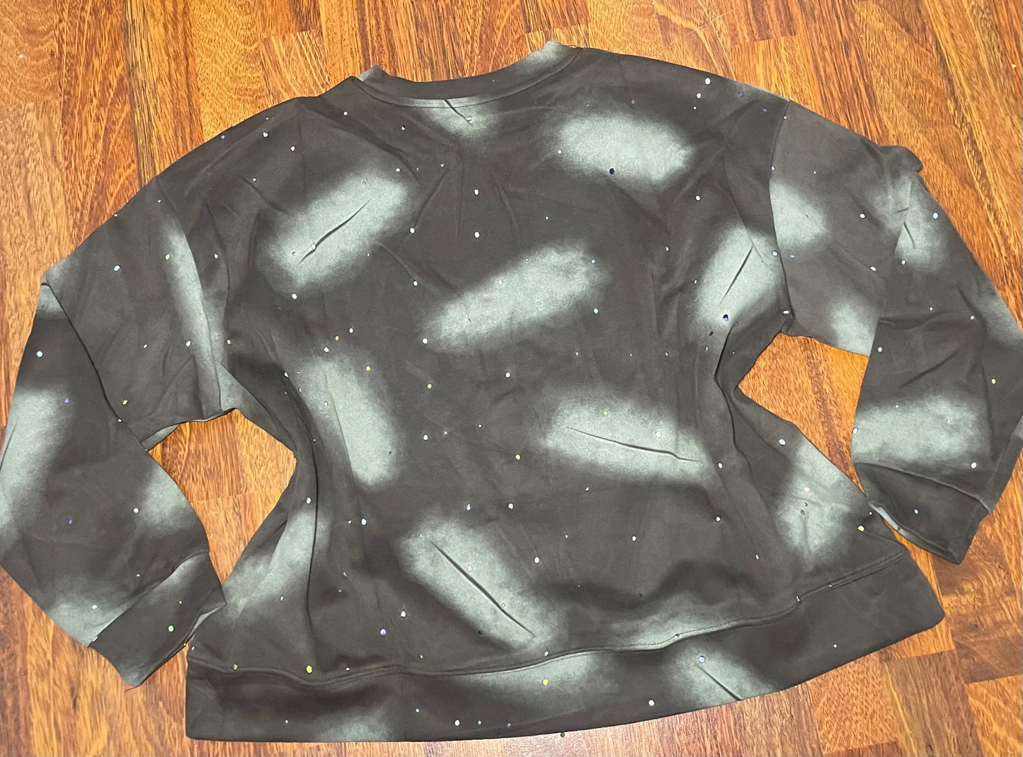V002-Beautiful one-size sweater