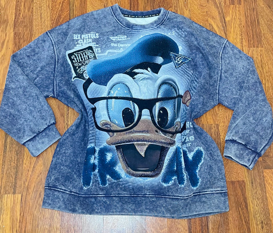 V009-Beautiful oversized sweater with rhinestones