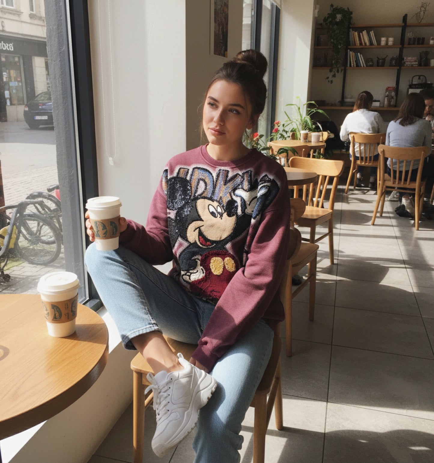 Jenny056-Beautiful sequined crew neck sweatshirt