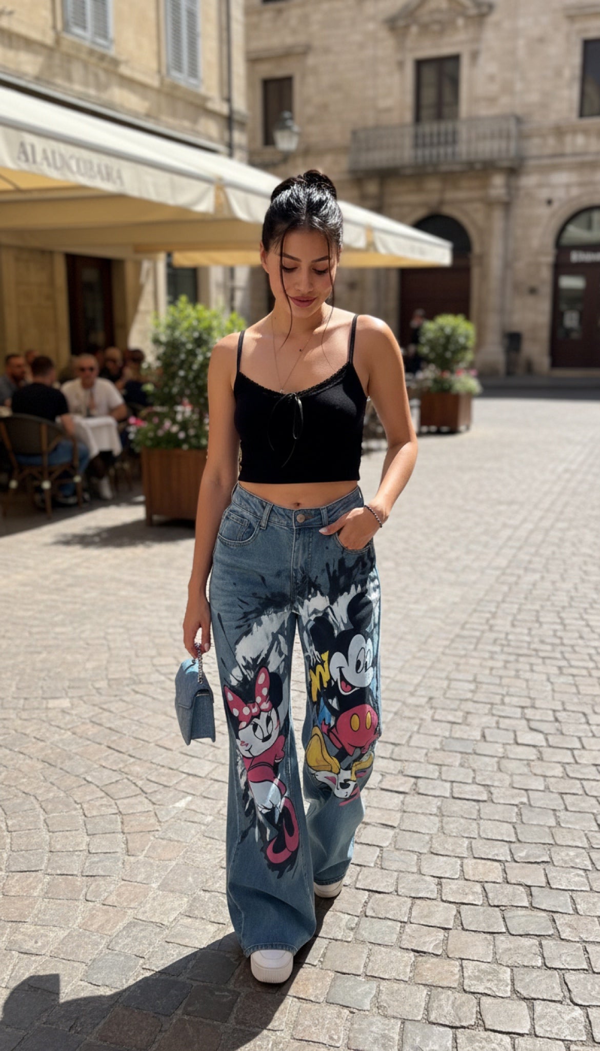 Jeans003-High-waisted patterned trousers