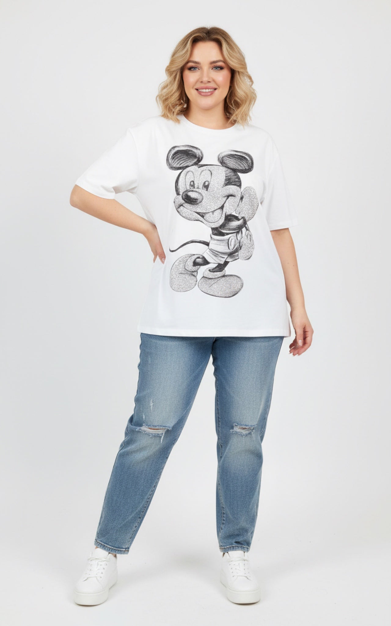 CLOE00H- OVERSIZE -BASIC ROUND NECK T-SHIRT WITH RHINESTONE PRINT