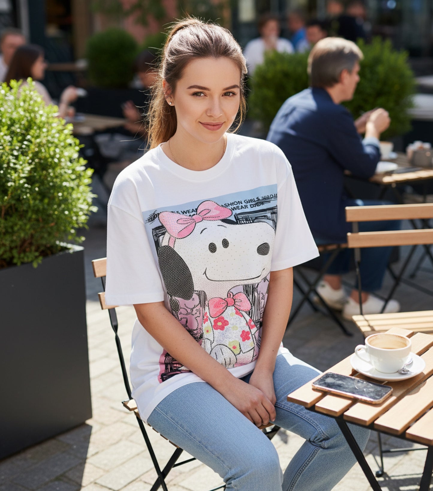 R0092-Beautiful oversized T-shirt with short rhinestones